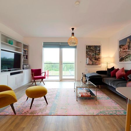 Pass The Keys Stunning And Spacious Modern Flat - Own Car Park Cambridge  Exterior photo